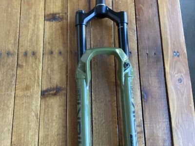 2025 Rock Shox Lyrik 3.1 Charger 29 160 Boost