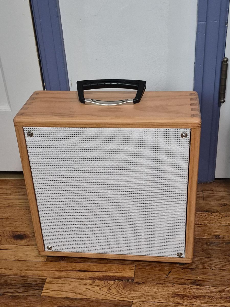 Mojotone GA-5 1x8 guitar combo, with Jensen/Fat Jimmy speaker!