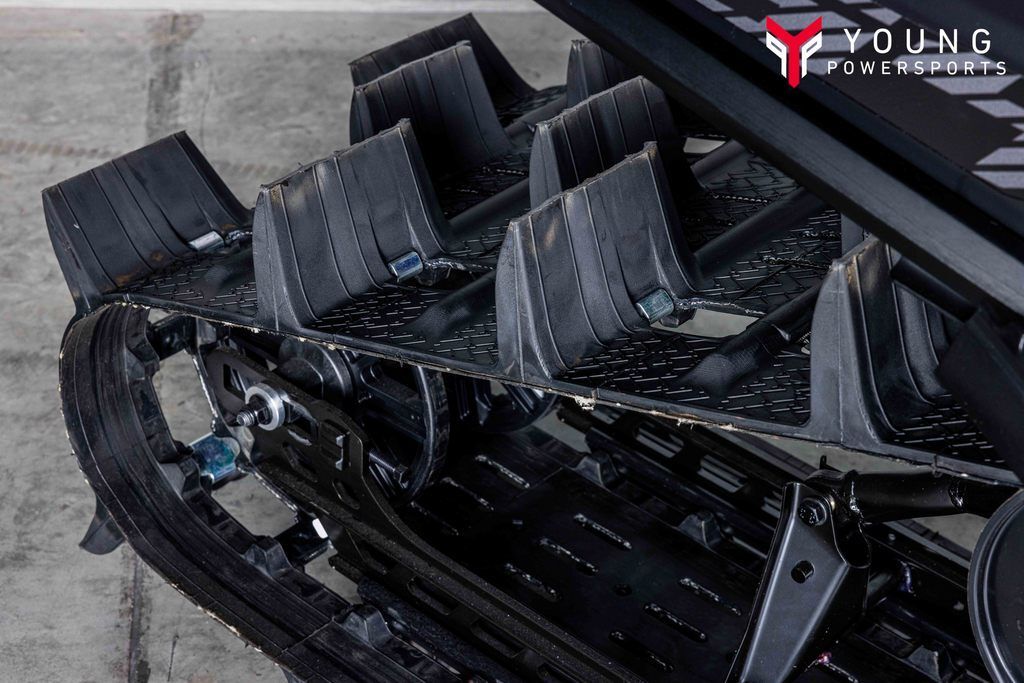 2025 Ski-Doo Summit® Adrenaline® with Edge Package 850 E-TEC 154 SS H_Alt Powder 3.0_Bla