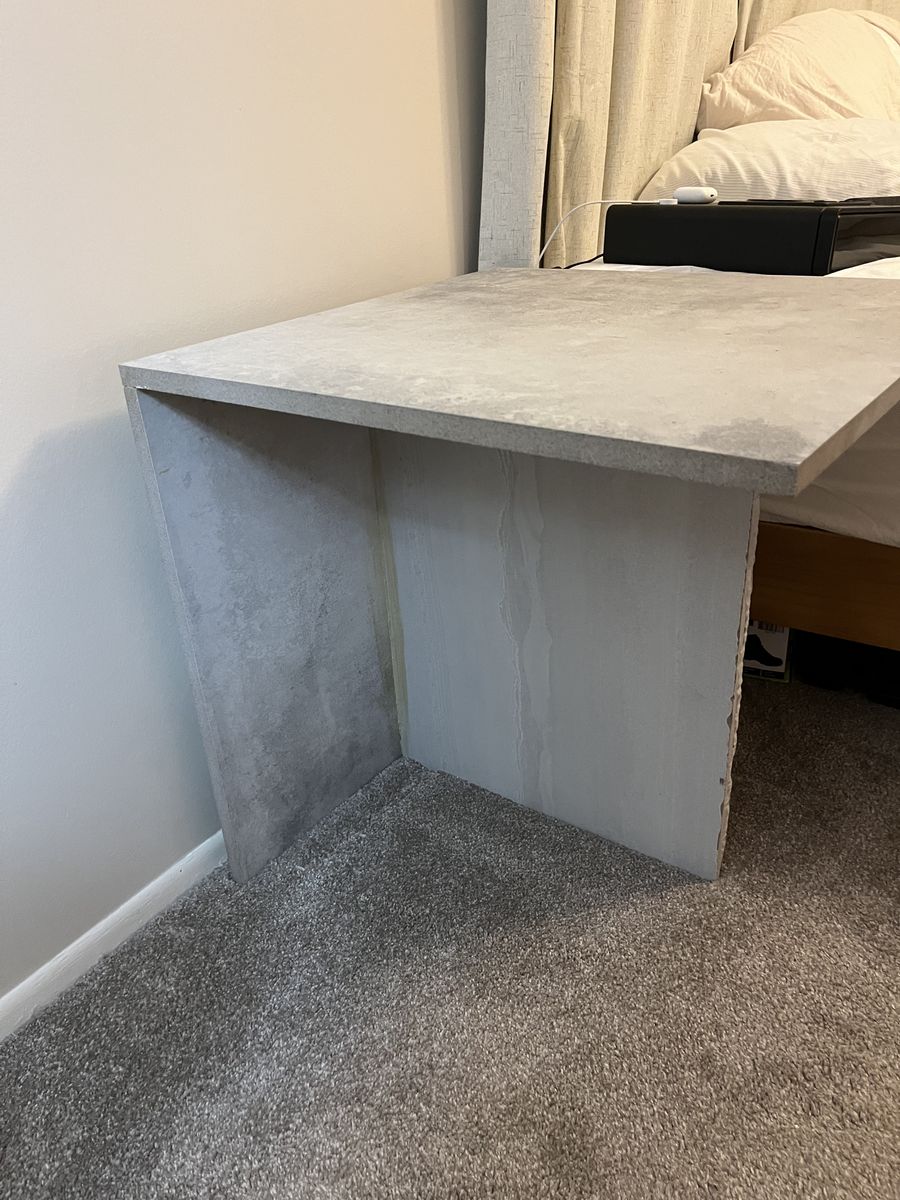 Nightstands/Side Tables