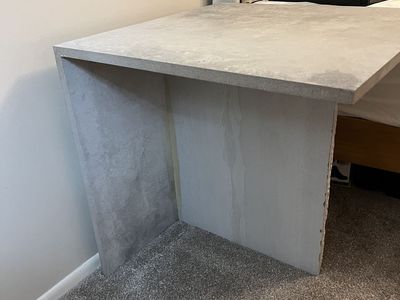 Nightstands/Side Tables