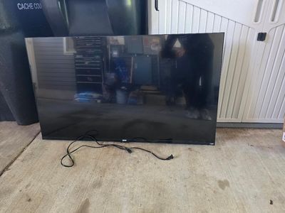 50 INCH VIZIO SMART TV