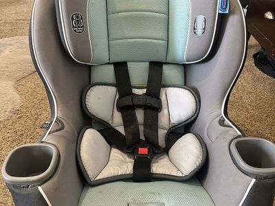 Graco Extend2Fit Car Seat