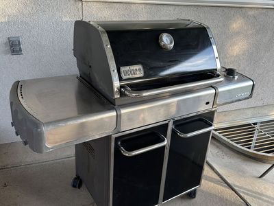 Weber Genesis natural Gas Grill Black & Stainless Steel with Side Burner & Storage (Natural Gas, not propane)