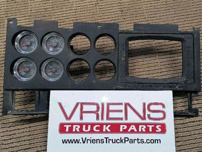 Kenworth Right Gauge Panel Assembly, Part # S64-1197-1084