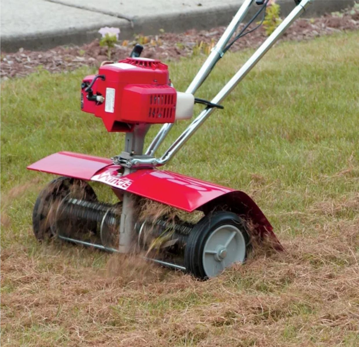 Mantis power rake/ dethatcher attachment