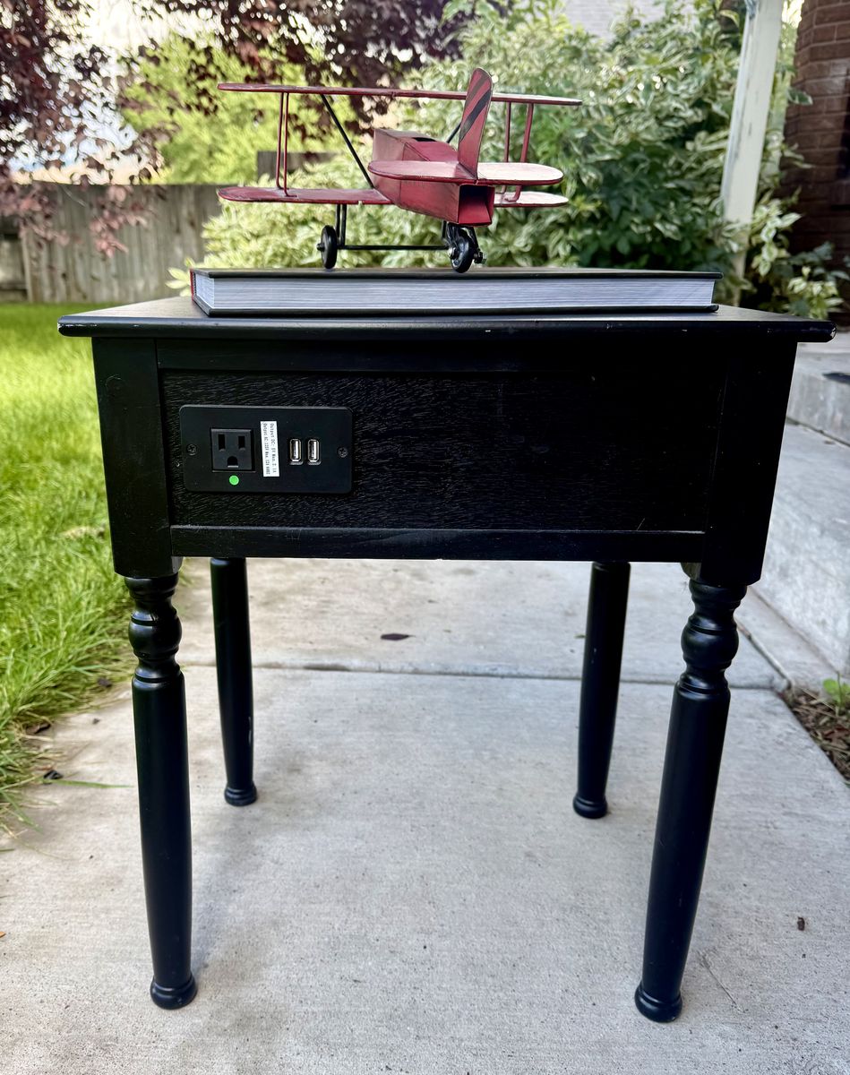 Main image 3