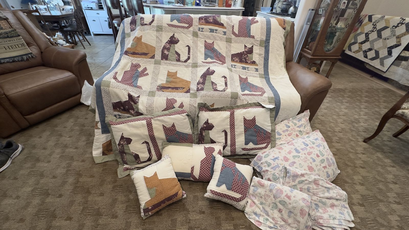 Handmade Cat Quilt & Pillow Set - Quilted Cat Applique Design