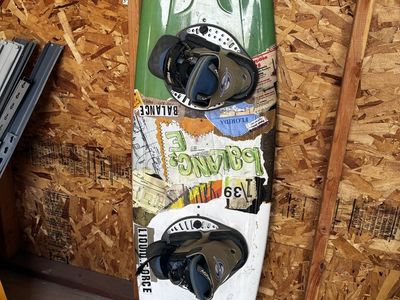 Liquid Force Balance 139 Wakeboard with Bindings