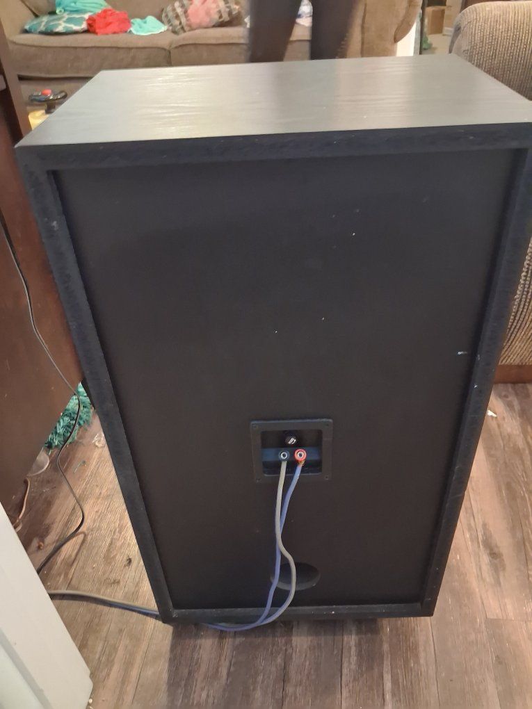 Main image 6