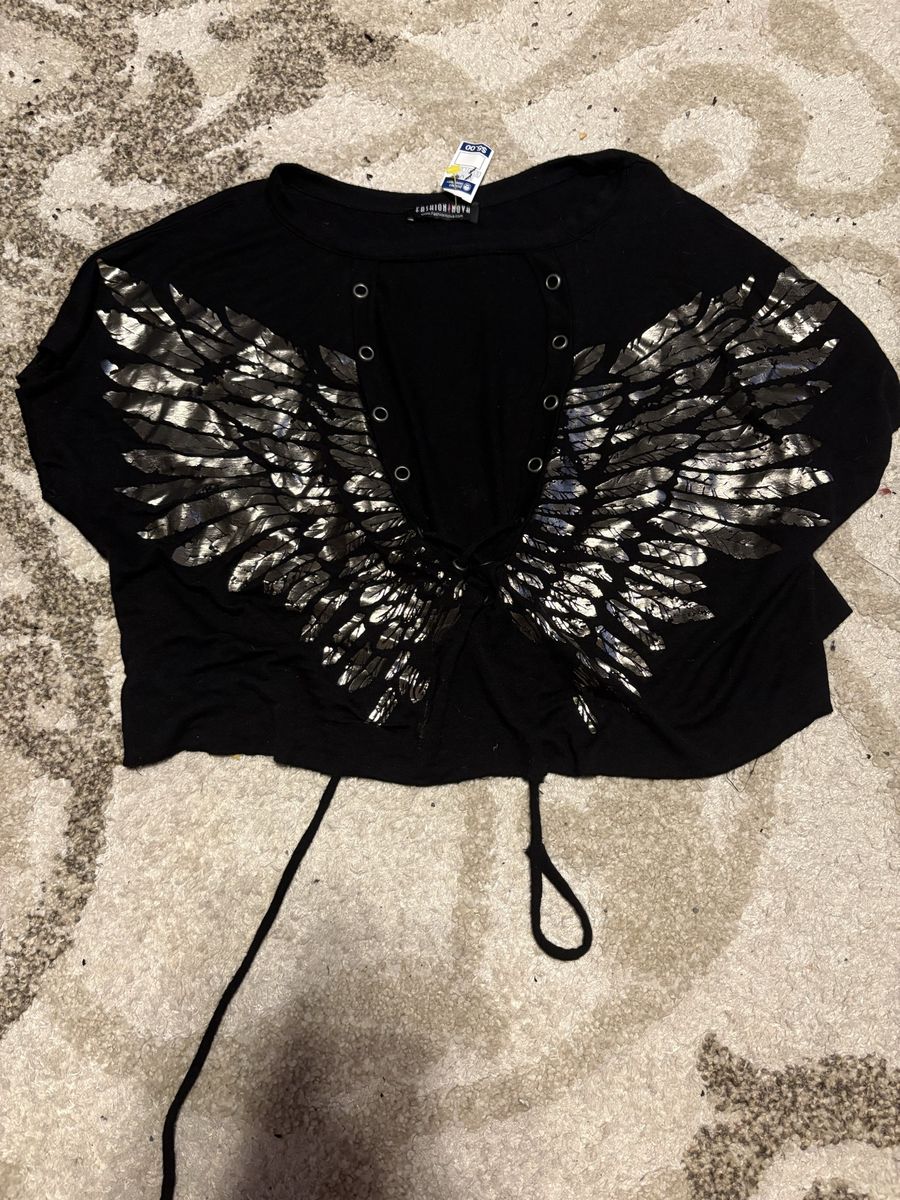 Fashion Nova Black short Sleeve Crop Top with Metallic Wing Print and Lace-Up Front, Size Small