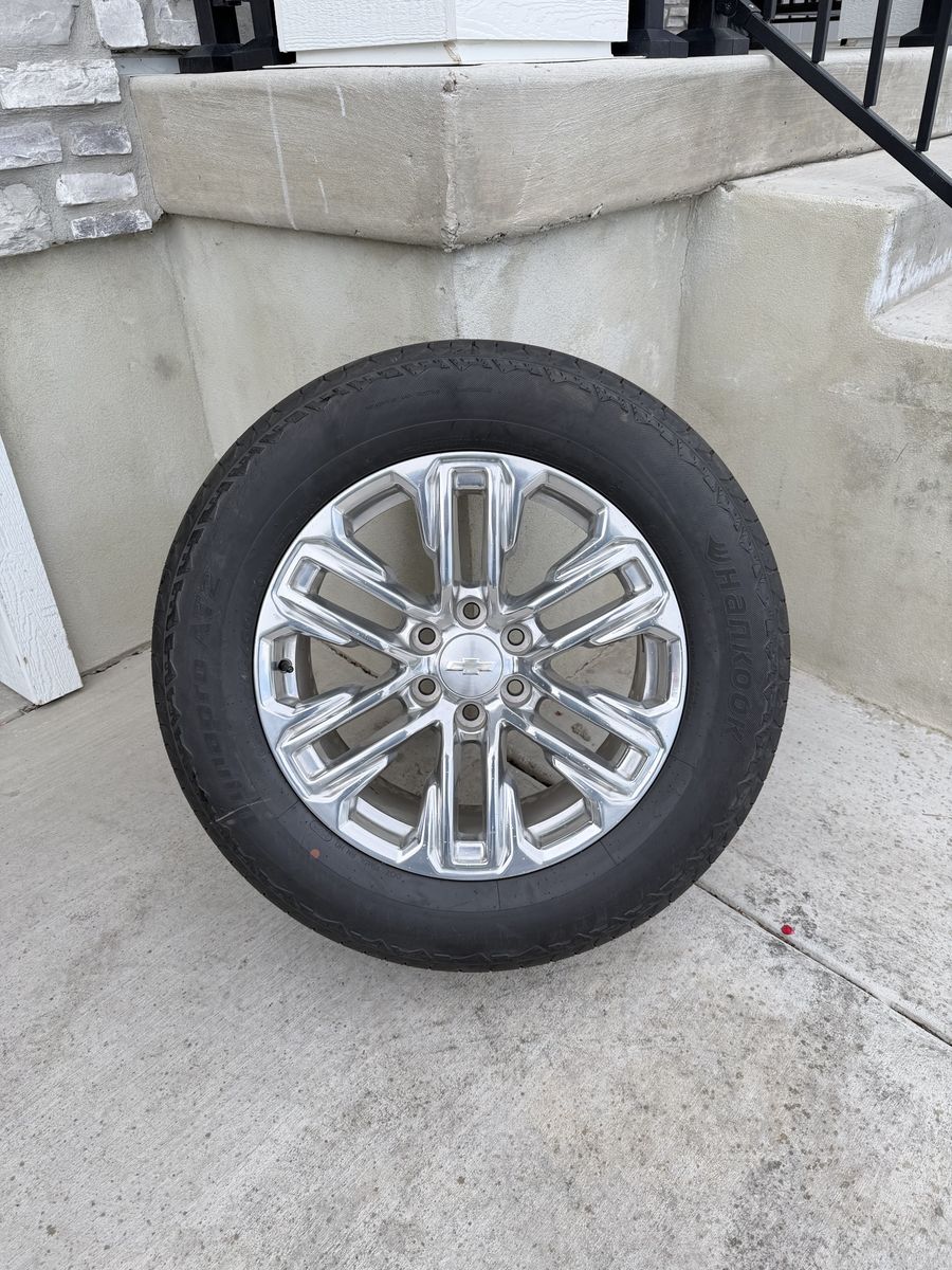 Chevy Silverado 1500 Tahoe Rims-Tires 275/60R20