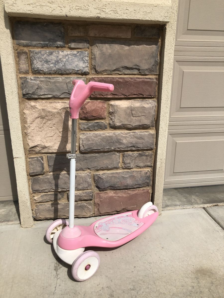 Radio Flyer My 1st Scooter Sparkle – Pink 3-Wheel Toddler Scooter