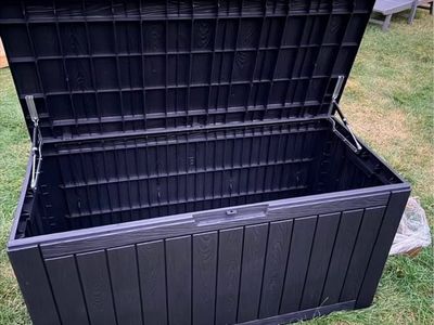 Outdoor Resin Deck Box - Dark Gray Storage Bin with Soft-Close Hinges