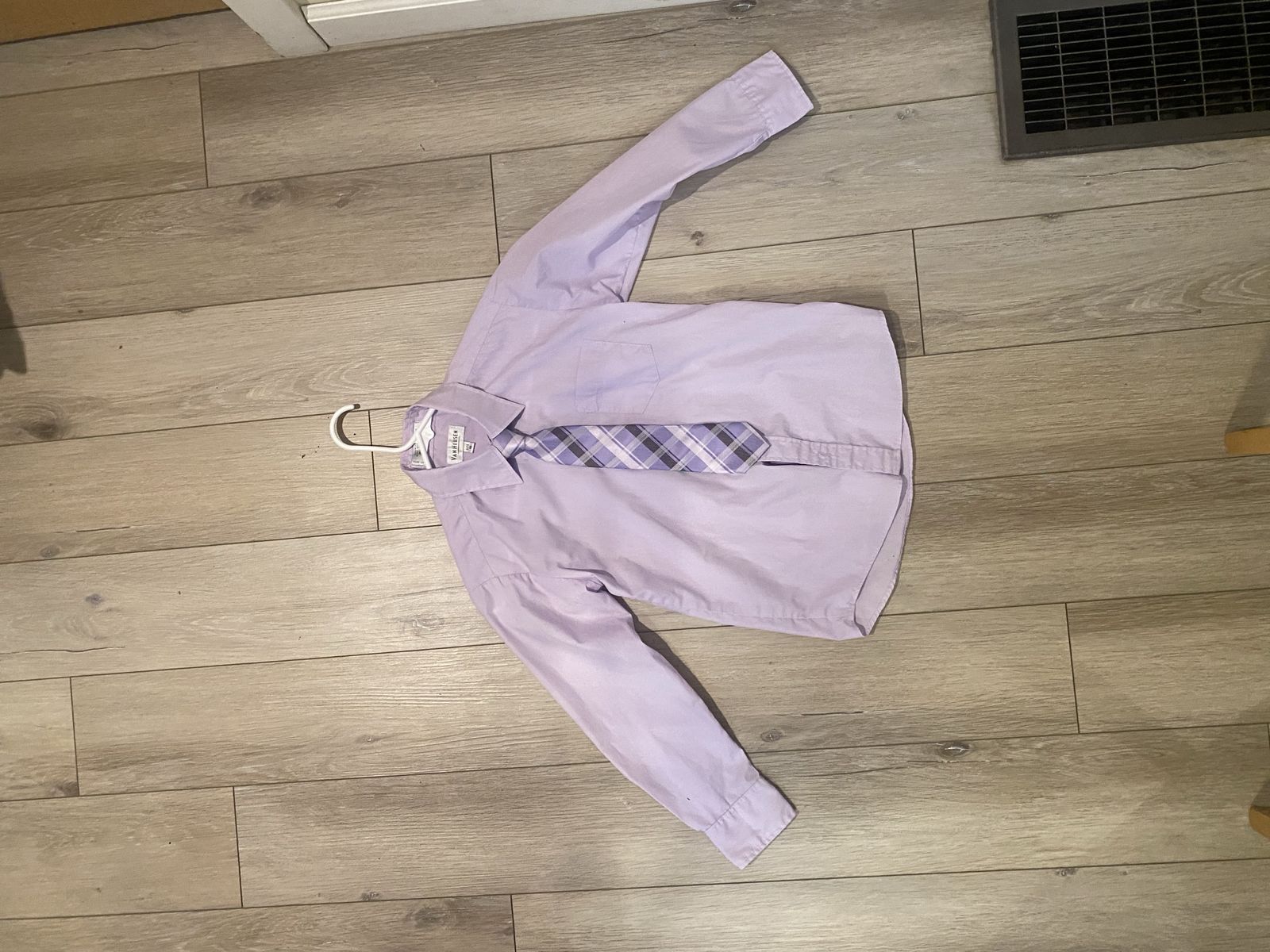 Van Heusen Boy's Size 6 Long Sleeve Button-Down Shirt (Purple) & Plaid Tie - Cotton/Polyester Blend