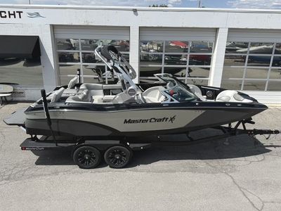 2018 23' MasterCraft XT23 Bowrider