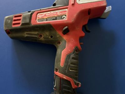 Milwaukee 600 MCM cable cutter