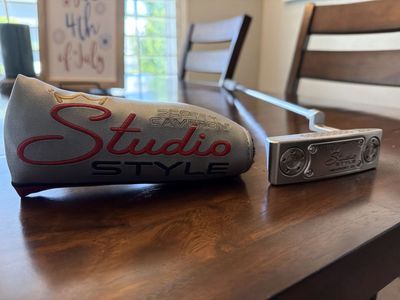 Scotty Cameron Studio Style Newport 2.5 Plus Putter - Excellent Condition