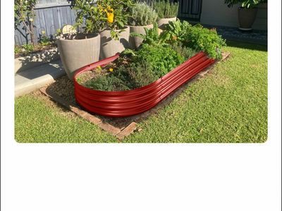 Land Guard raised garden bed kit