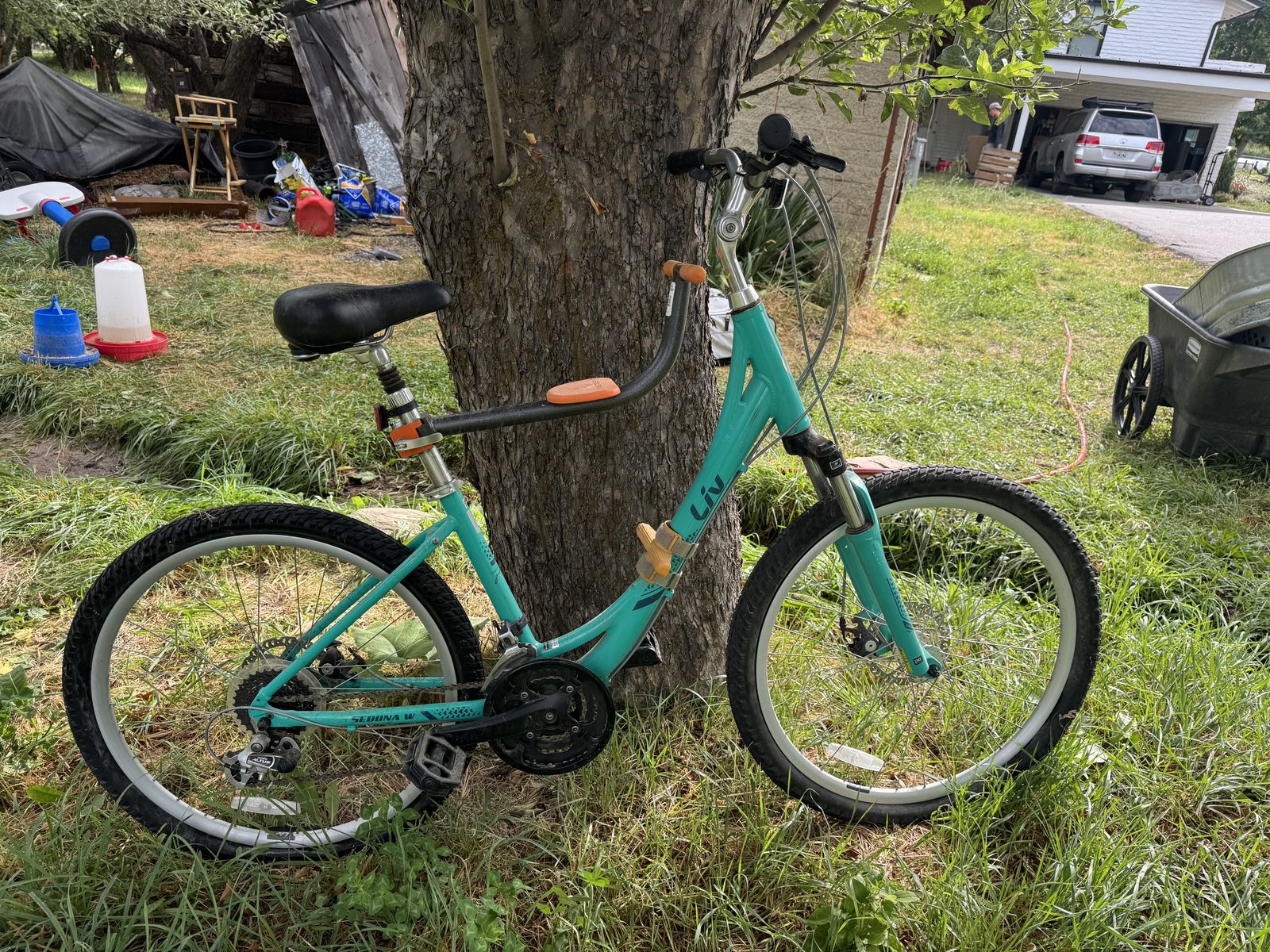 Cute bike with toddler seat! 