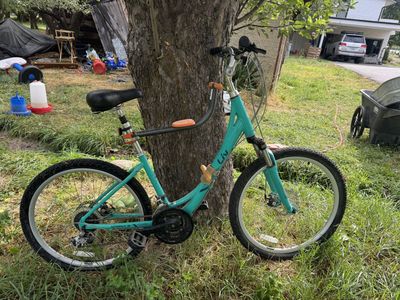 Cute bike with toddler seat!