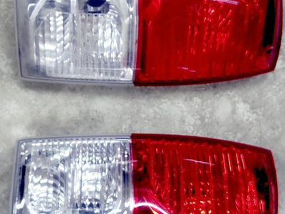 Toyota Tundra 2007-2013 Taillight (Both Right & Left Side) - OEM Replacement, Red & Clear