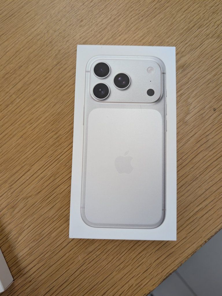 iPhone 17 Pro 256gb - Silver - Unlocked