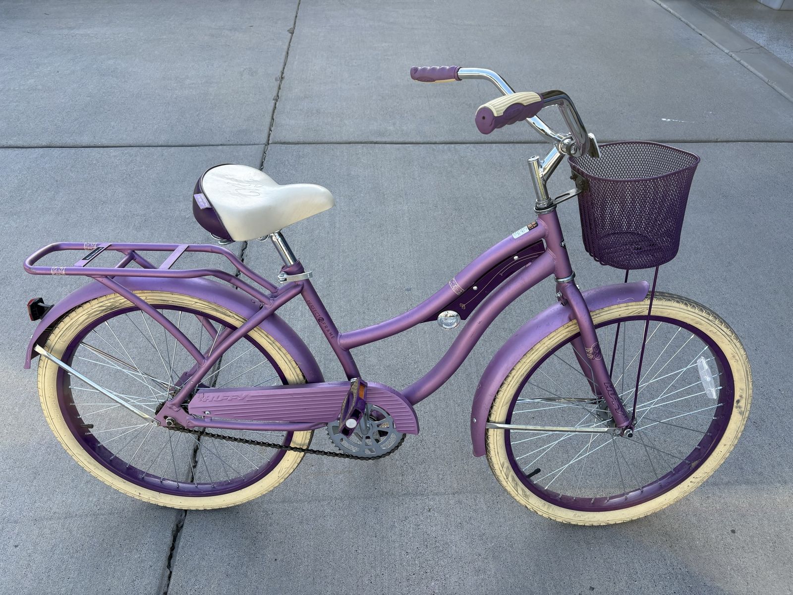 Purple 24” Huffy Nel Lusso Beach Cruiser