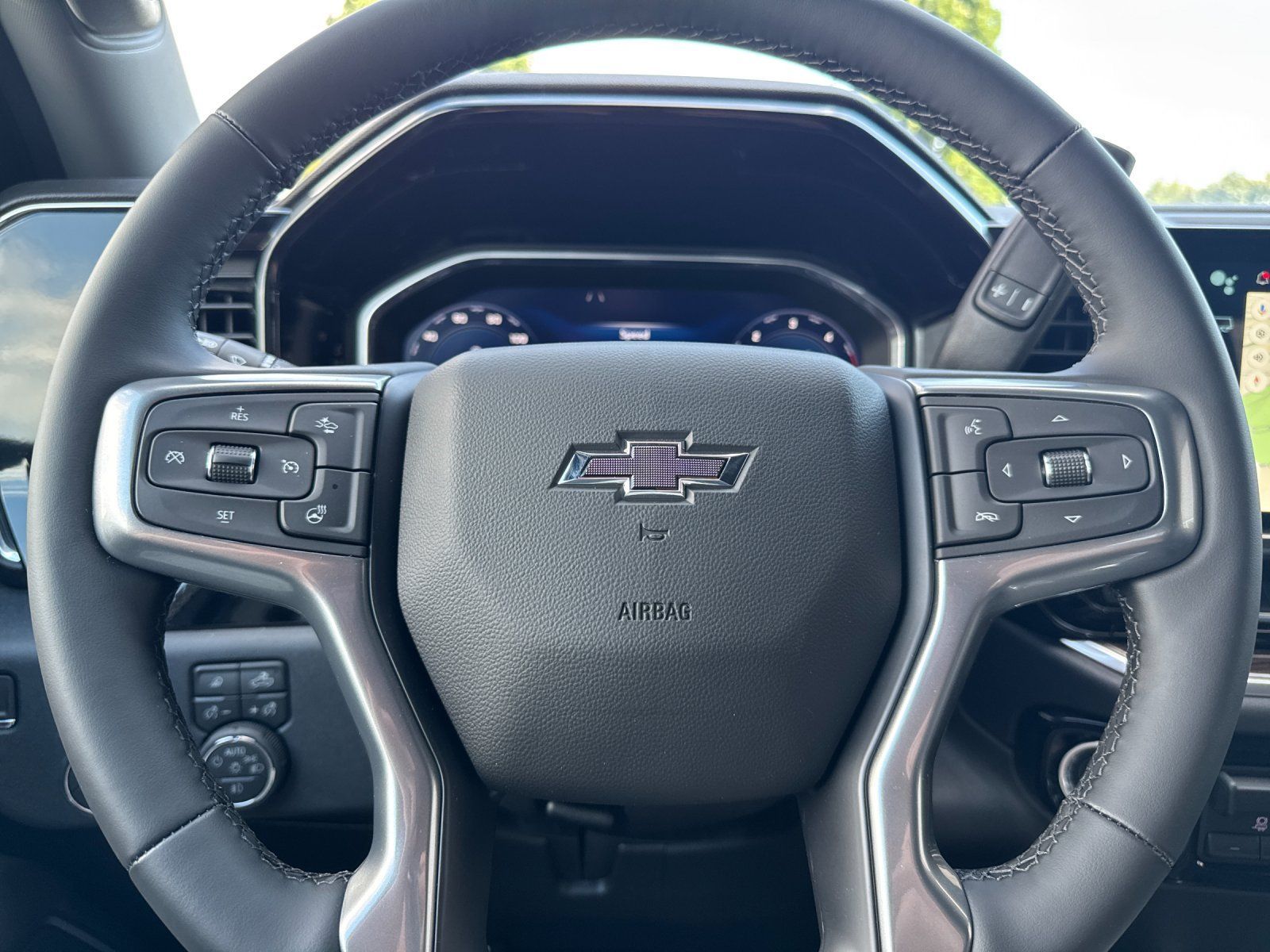 Main image 25