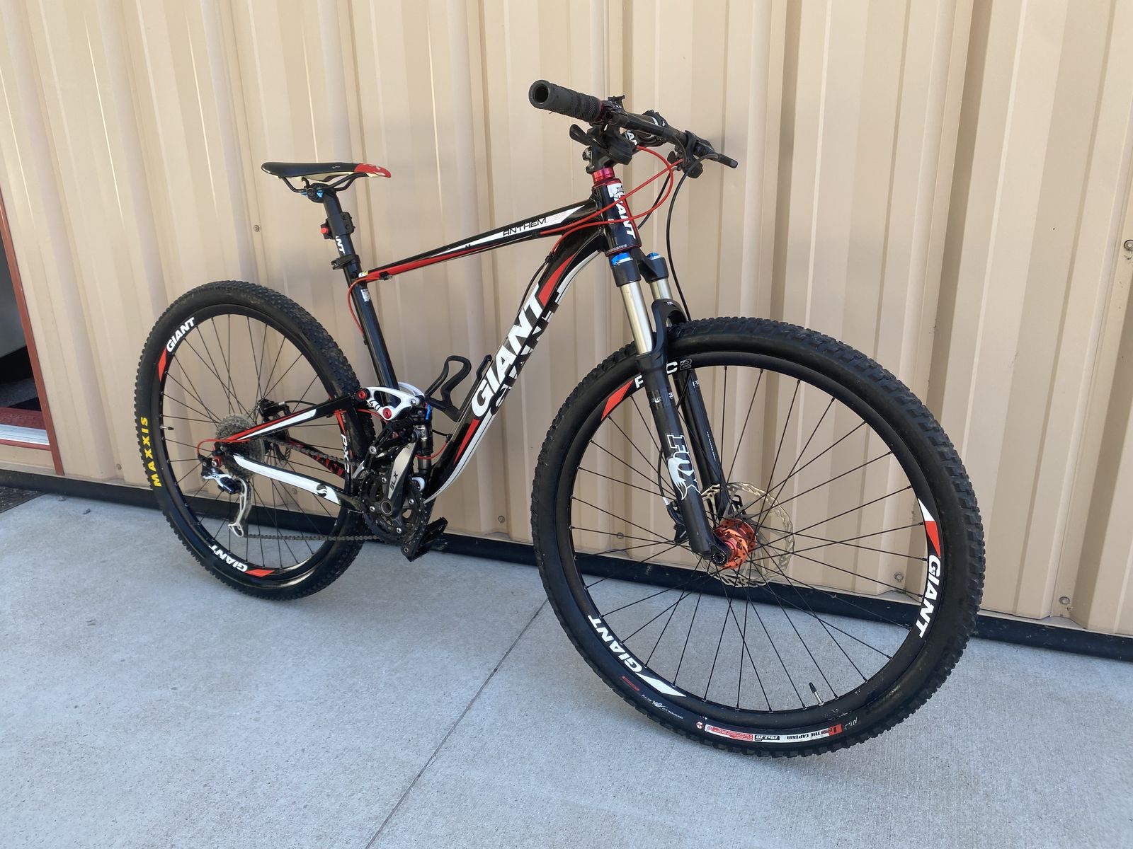 Giant Anthem X 29er Full Suspension Mountain Bike – Extremely Clean – ONLY $995