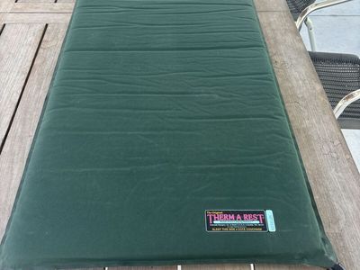 Old school Thermarest 3/4 length self inflating sleep pad