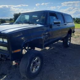 1991 V2500 Suburban PART OUT