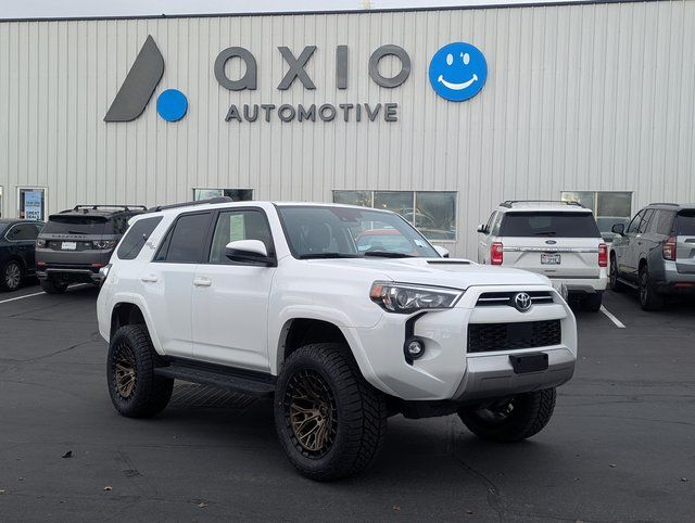 2024 Toyota 4Runner TRD Off-Road