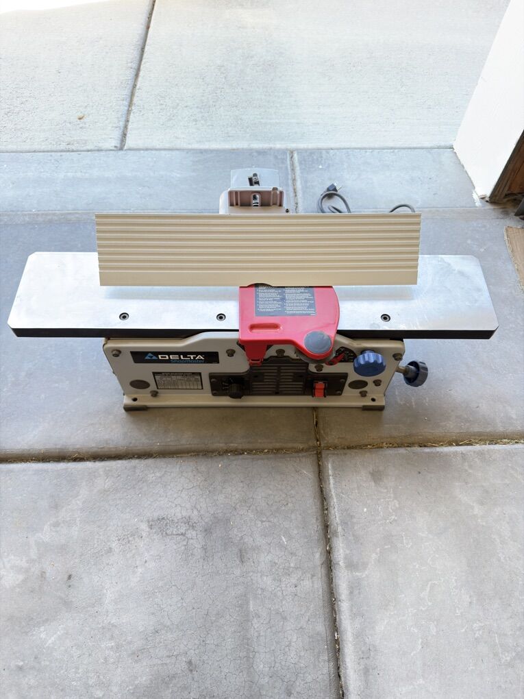 Delta Benchtop Jointer