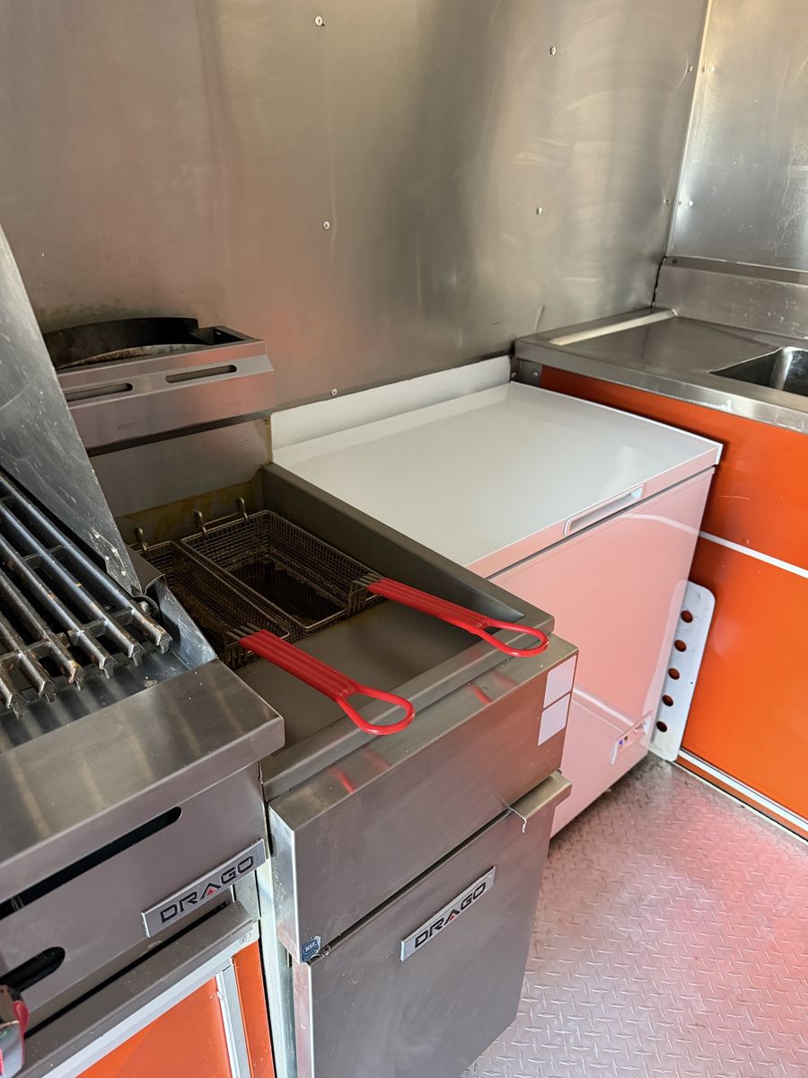 Main image 6