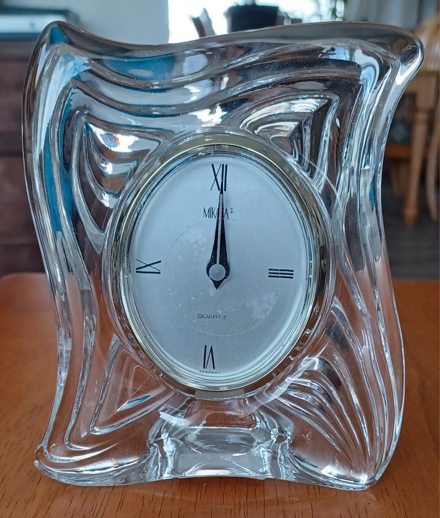 NEW Mikasa Emotion Quarts Clock