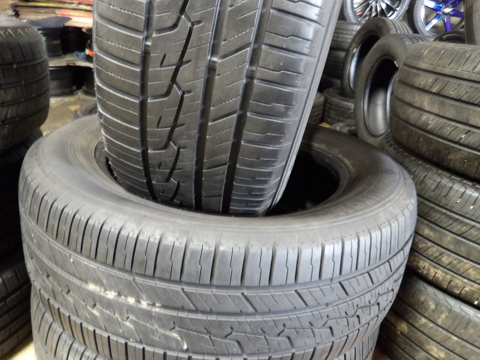 245/60r18 SUMITOMO HTE PO3 A/S PAIR OF TWO USED TIRES