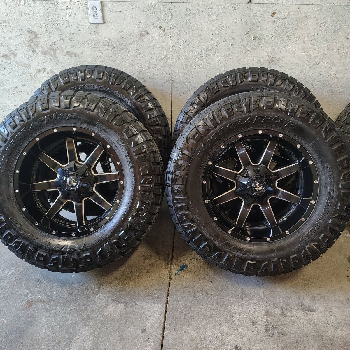 wheels and tires 37s 8 lug