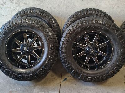 wheels and tires 37s 8 lug