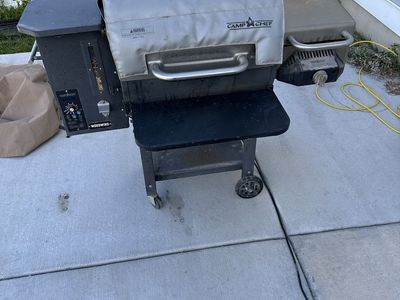 Camp chef pellet smoker / grill