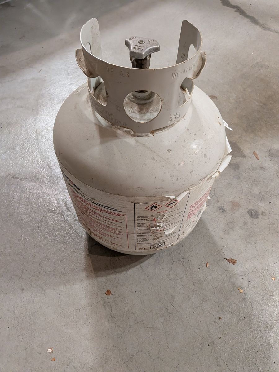20lb Propane Tank (Empty - Perfect for Kiosk Exchange!)