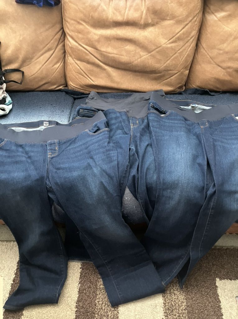 Old Navy Maternity Jeans 14 & 18 Short