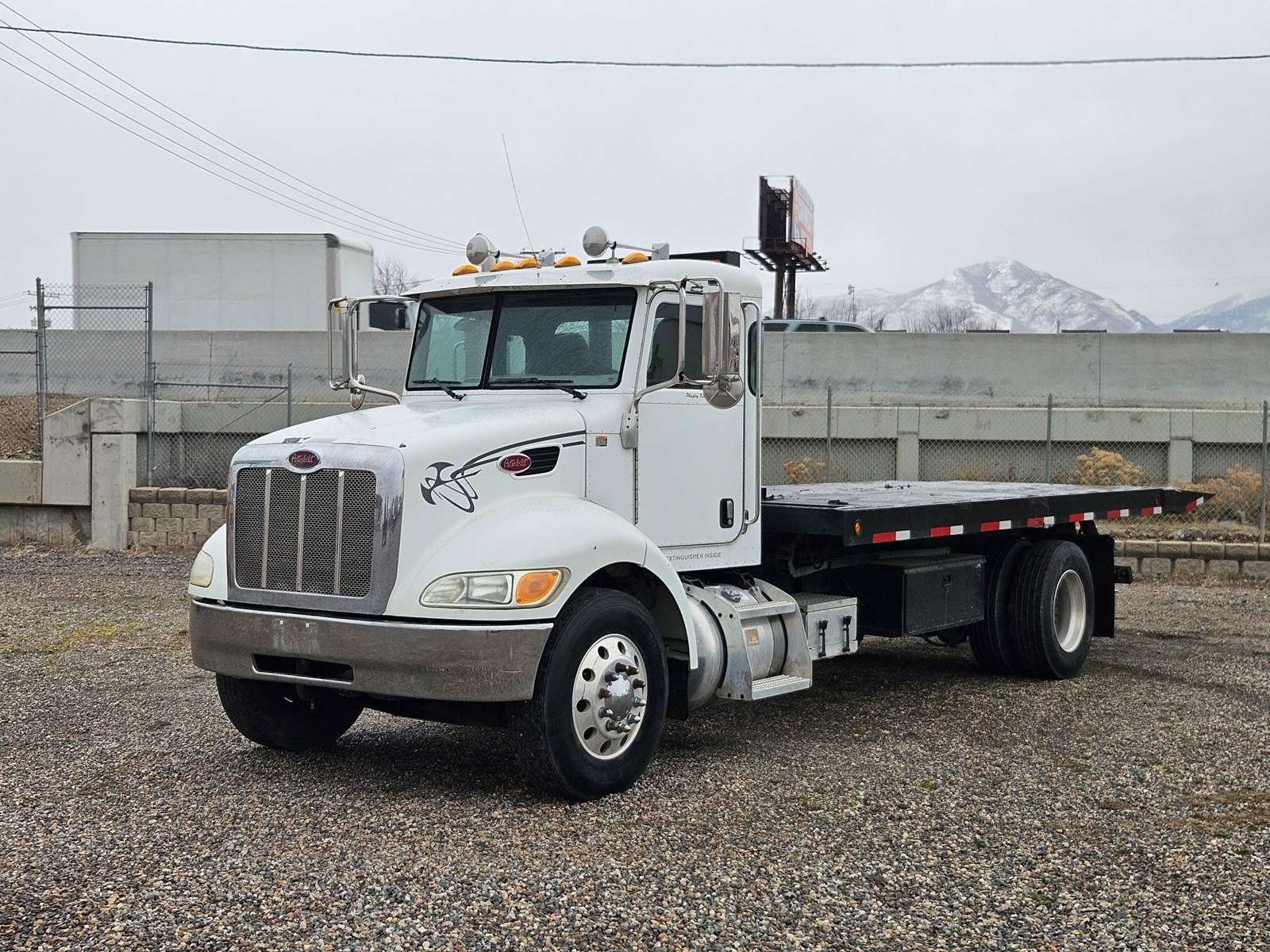 2008 Peterbilt 335 Rollback Tow Truck