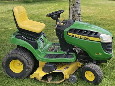 John Deere 22. hr lawn tractor.