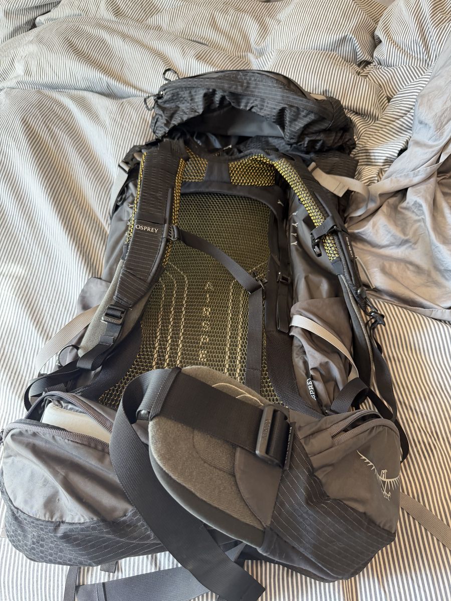 Osprey Atmos AG 65 Anti-Gravity Backpack - L/XL, Gray for Backpacking & Thru-Hikes
