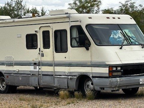 Vintage Pinnacle RV Motorhome - Class A Camper for Restoration