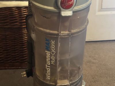 Hoover WindTunnel MAX Multi-Cyclonic Bagless Upright Vacuum UH70600