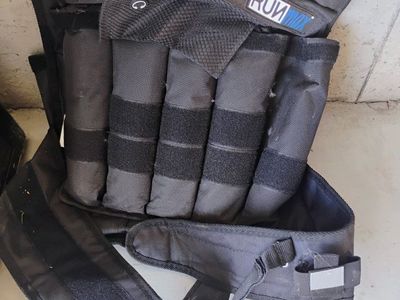 RUNMax 40 POUNDS Adjustable Weighted Vest for Fitness, Strength Training - Black