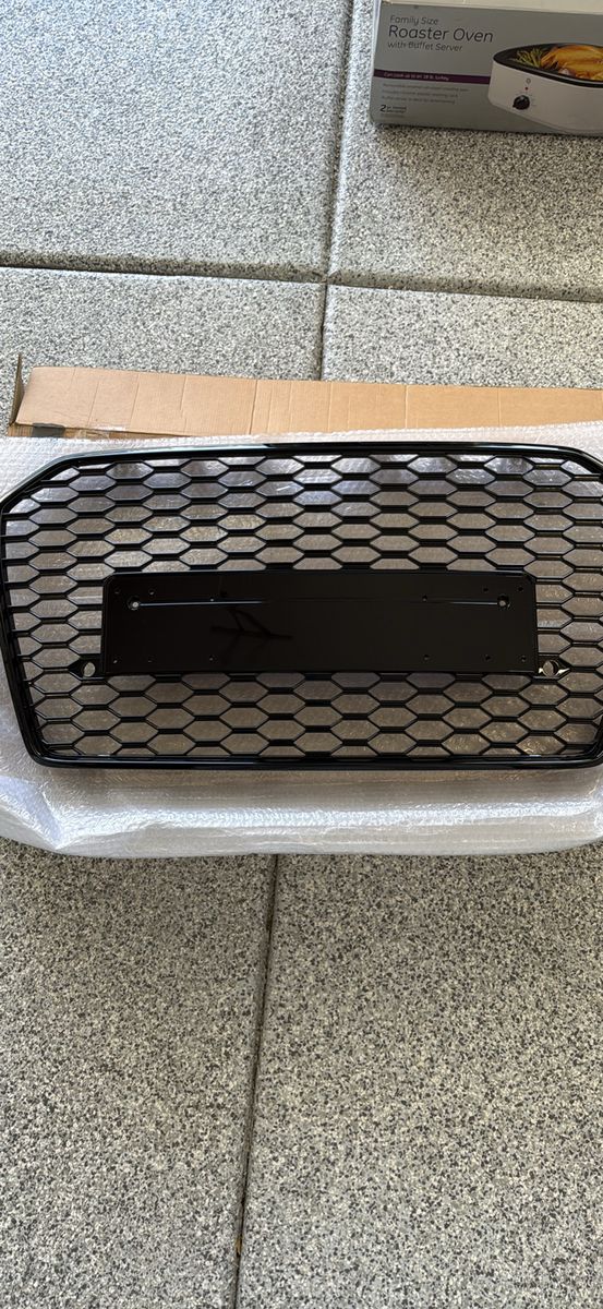 Audi RS3 Style Honeycomb Front Grille Gloss Black with License Plate Mount A6/S6 C7 2016-2018
