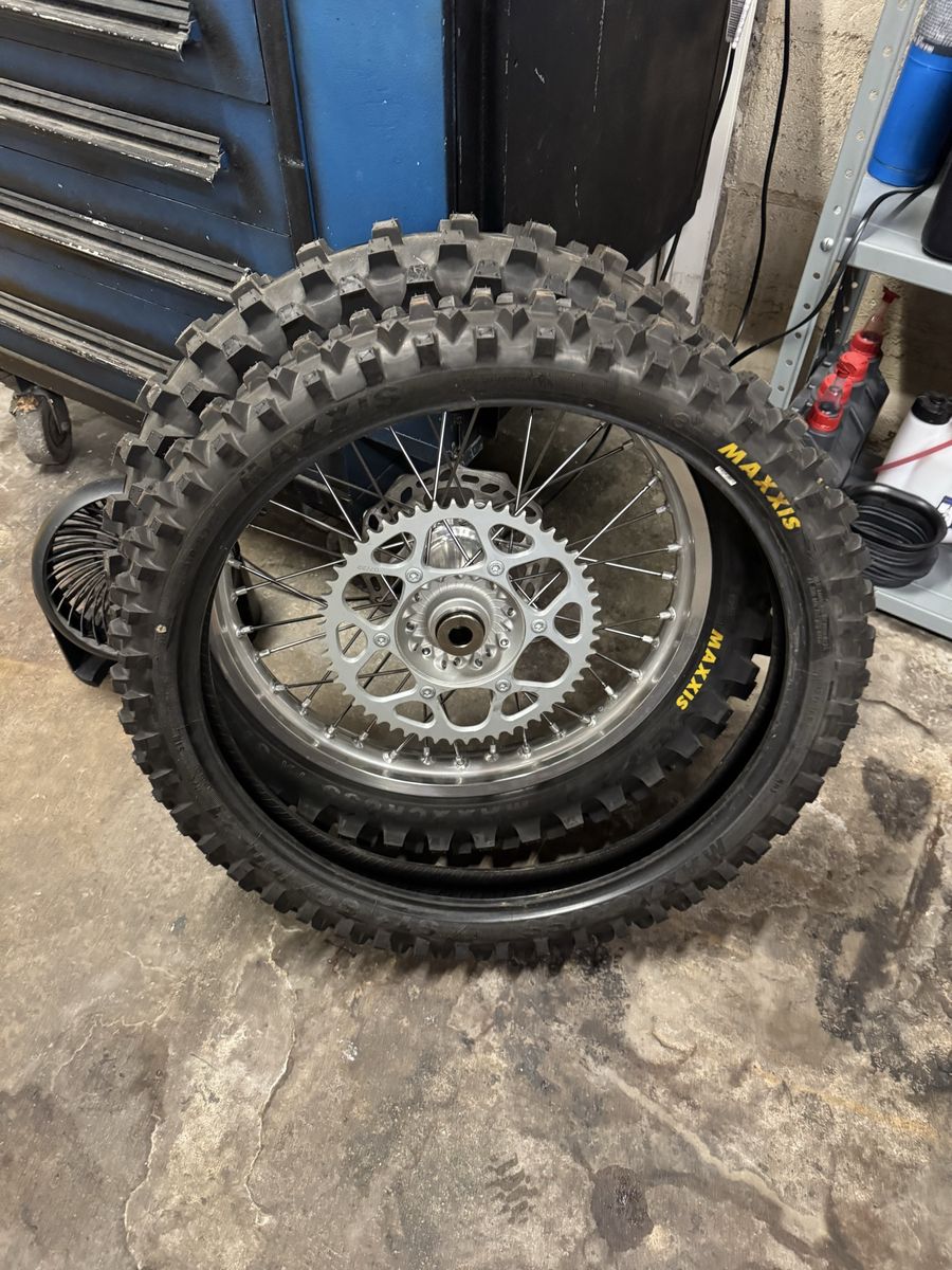 Gasgas 19 rear wheel and new front tire